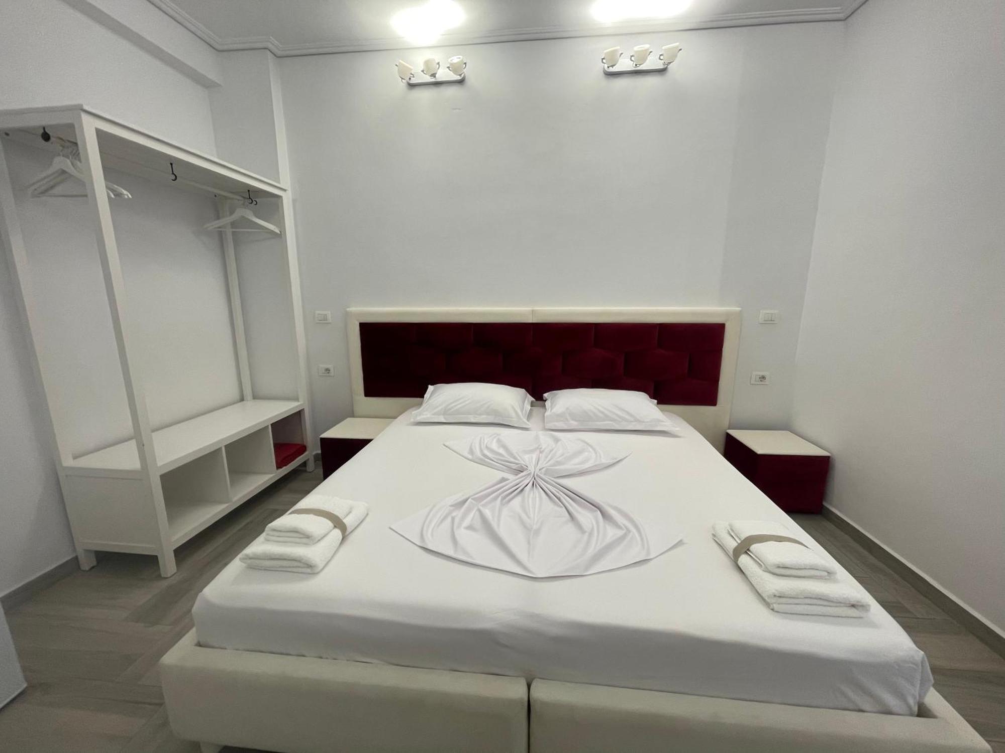 Cava Boutique Hotel Sarandë Eksteriør billede